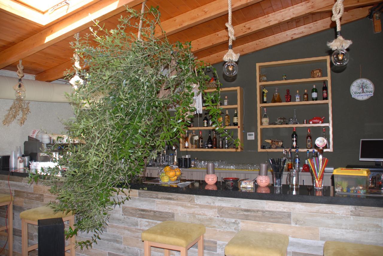 Olive Tree Hotell Sarandë Exteriör bild
